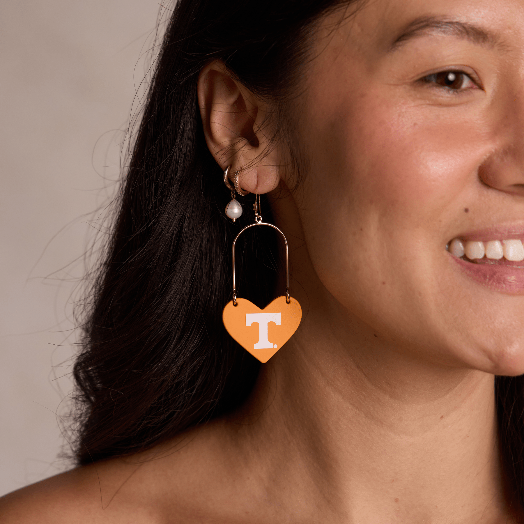 Orange University of Tennessee Logo Heartthrobs