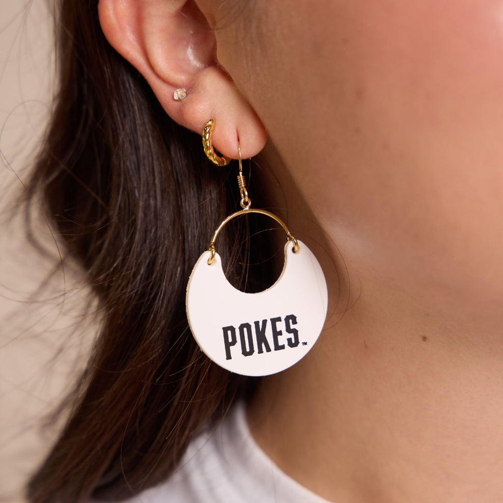 White Oklahoma State University Pokes Ninas