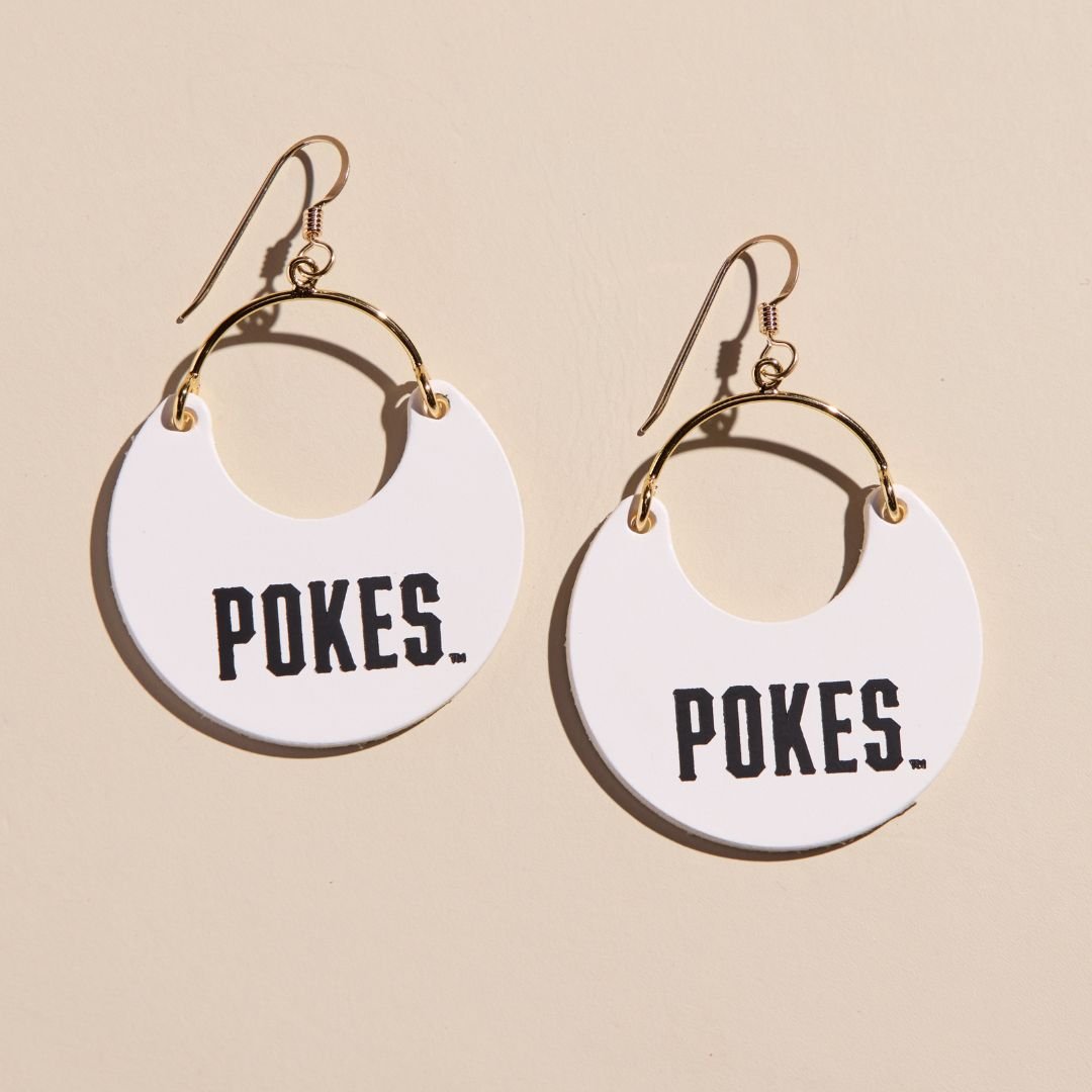 White Oklahoma State University Pokes Ninas